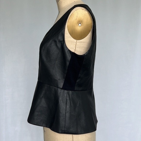 BCBGMaxAzria Black Faux Leather Top Sleeveless Tank Peplum Waist Size Large - Picture 2 of 9
